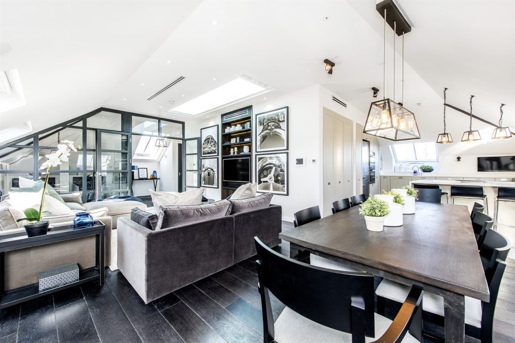 Flat Fulham Road in Greater London