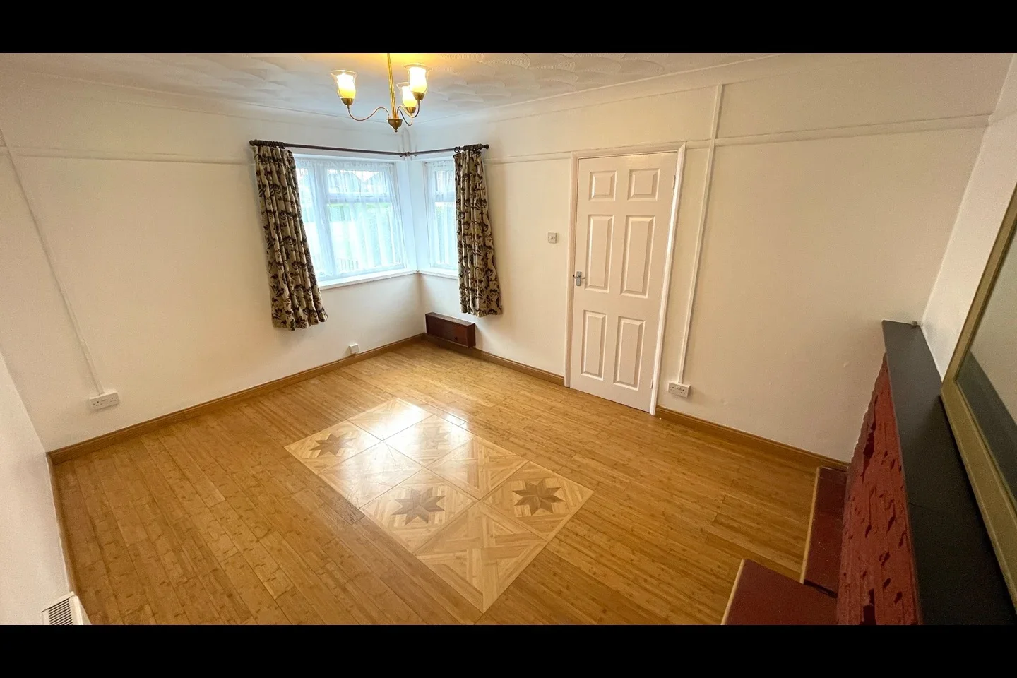 House Cygnet Avenue in Greater London
