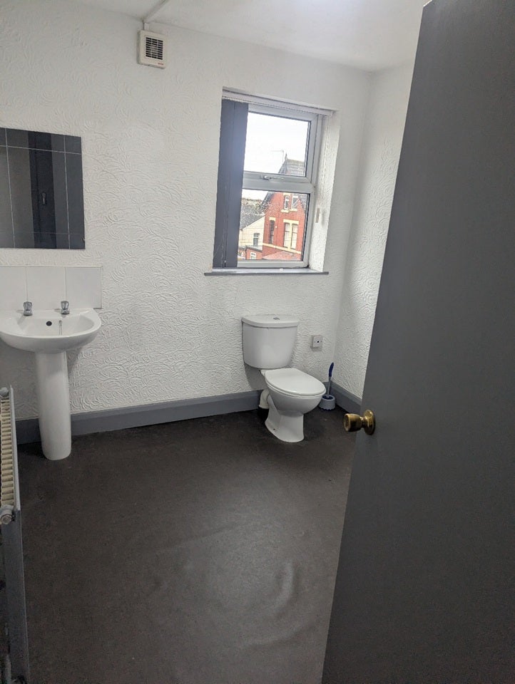 Room Palatine Road in Blackpool