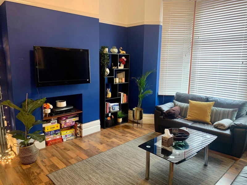 Room Edith Road in Greater London