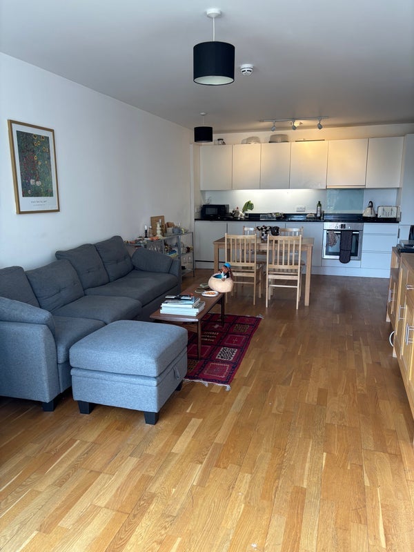 Room Queensbridge Road in Greater London