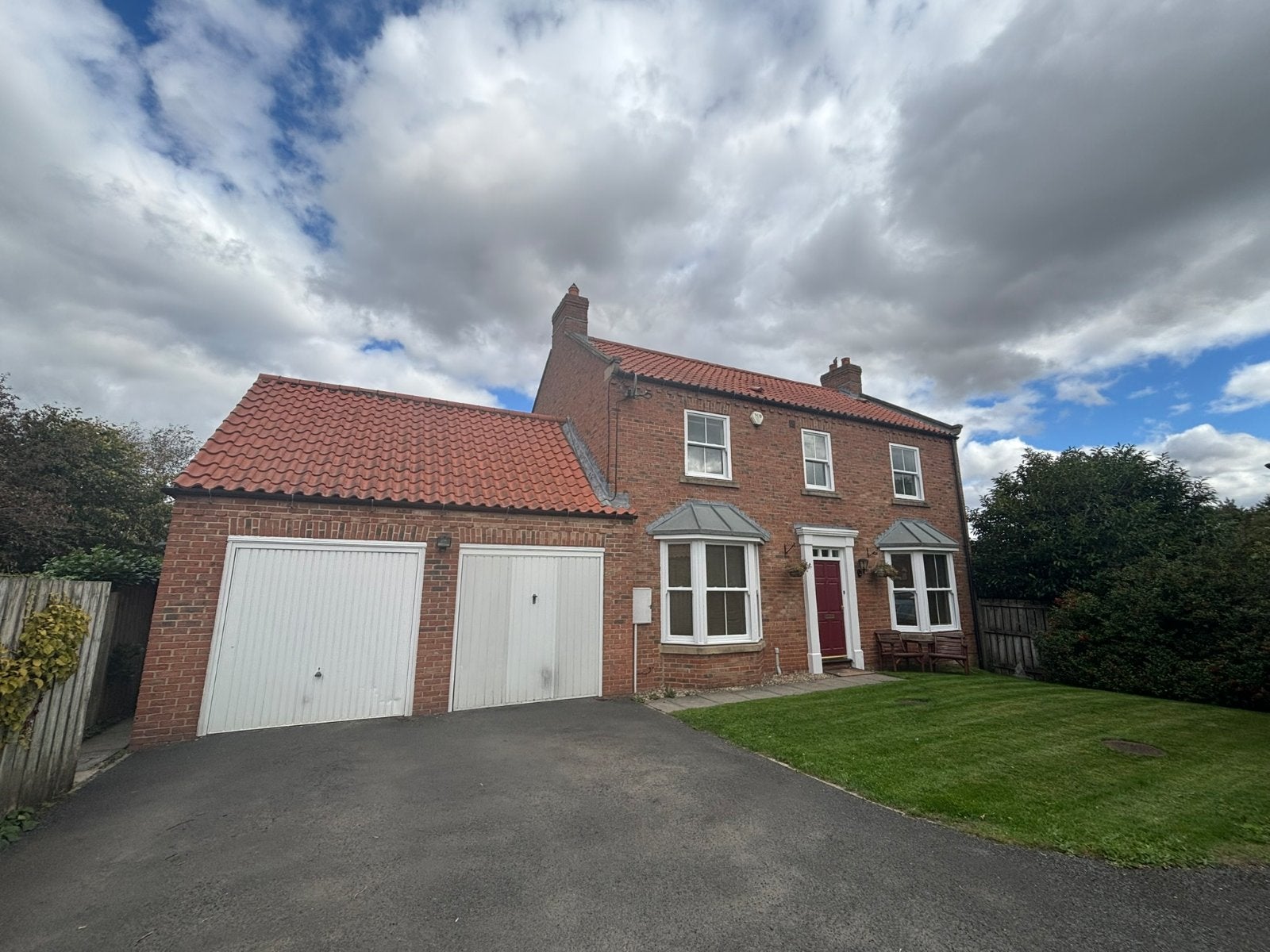 House Watermill Close in North Stainley