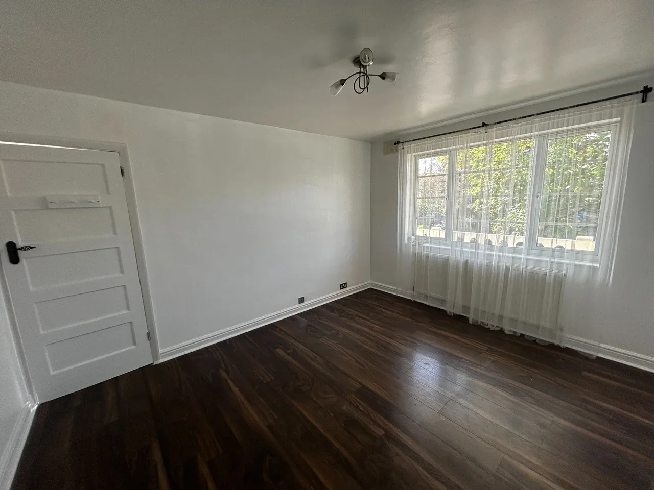 Flat Princes Drive in Greater London
