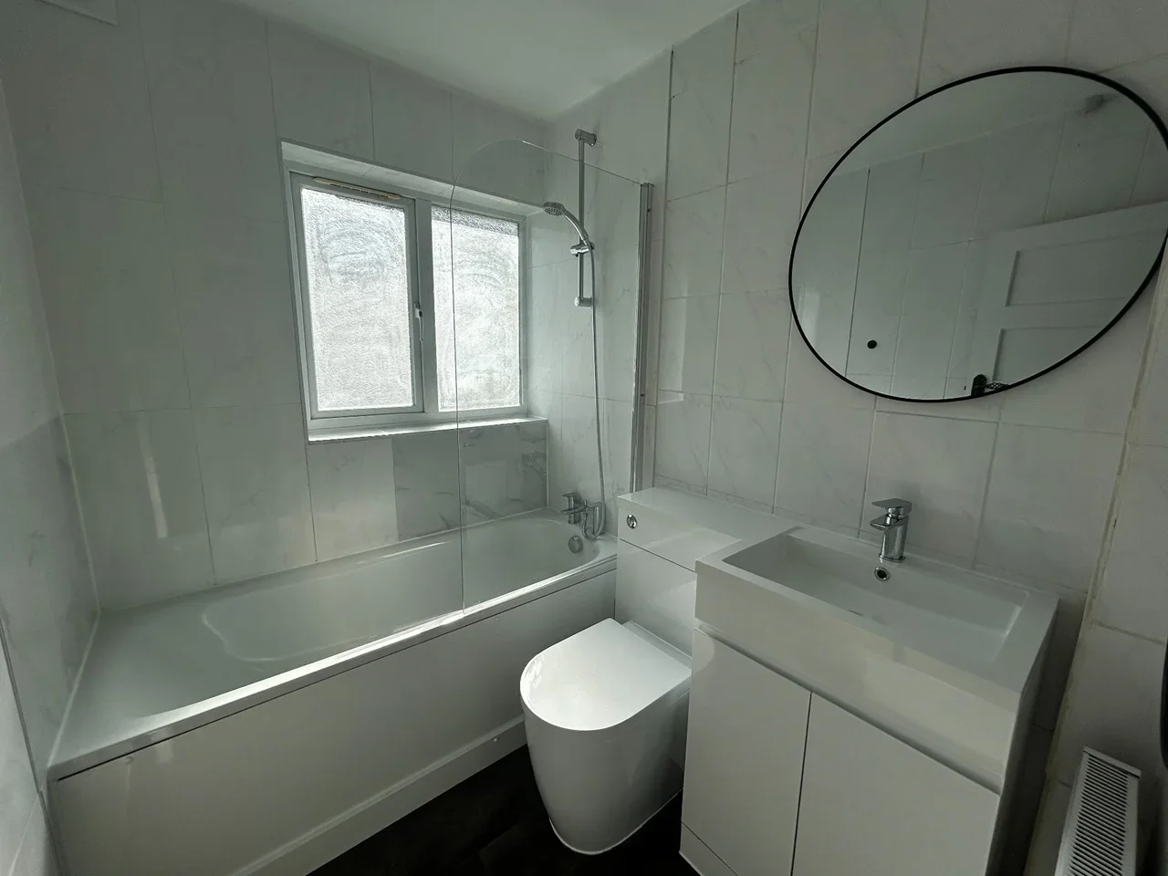 Flat Princes Drive in Greater London