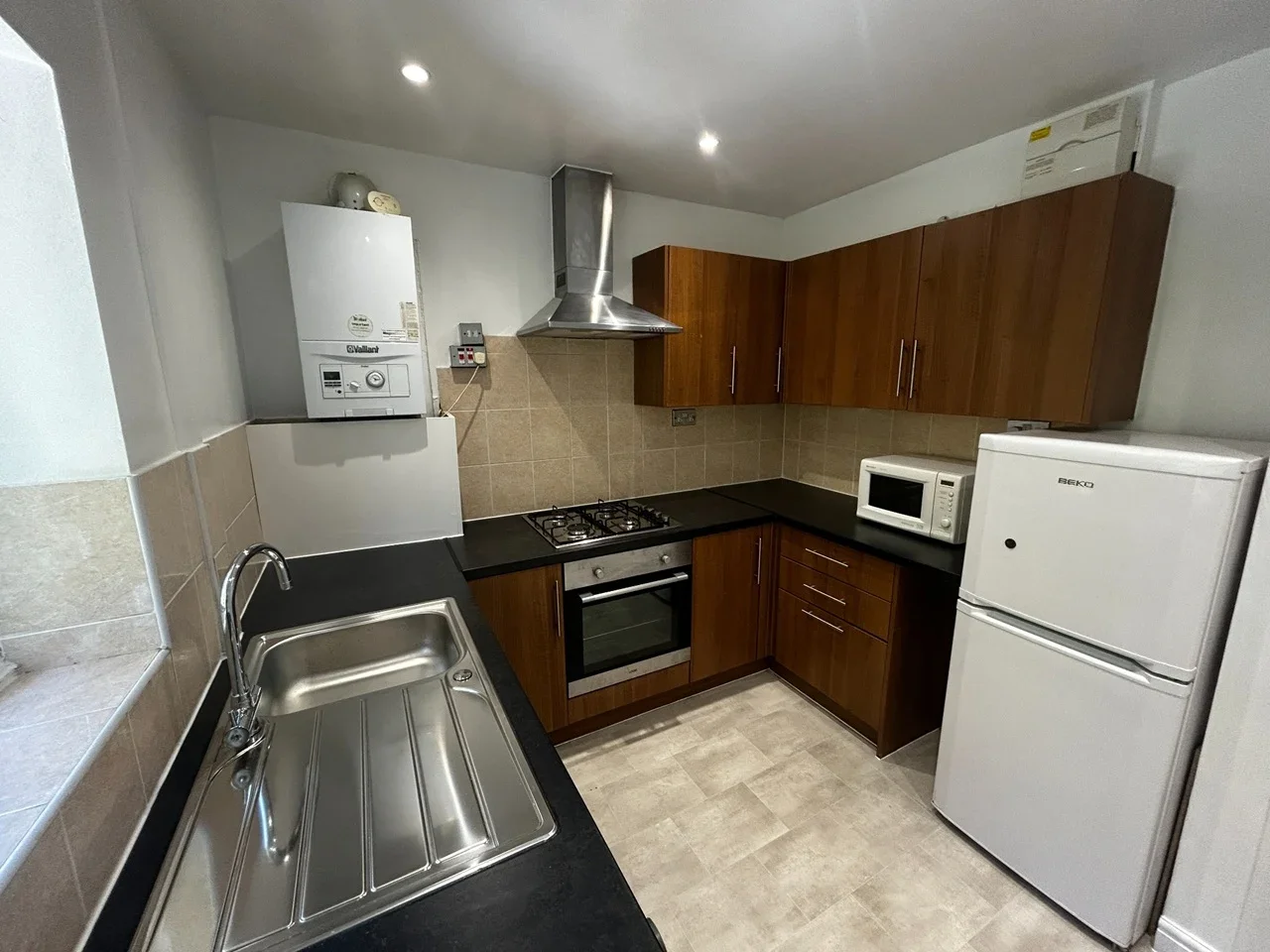 Flat Princes Drive in Greater London
