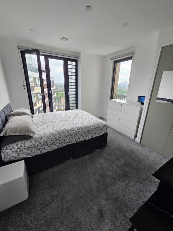 Room Plaistow Road in Greater London