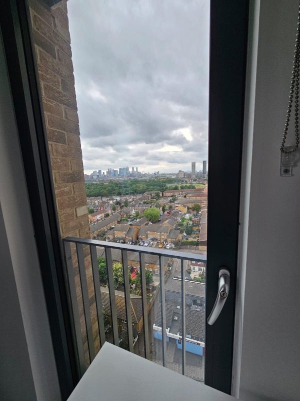 Room Plaistow Road in Greater London