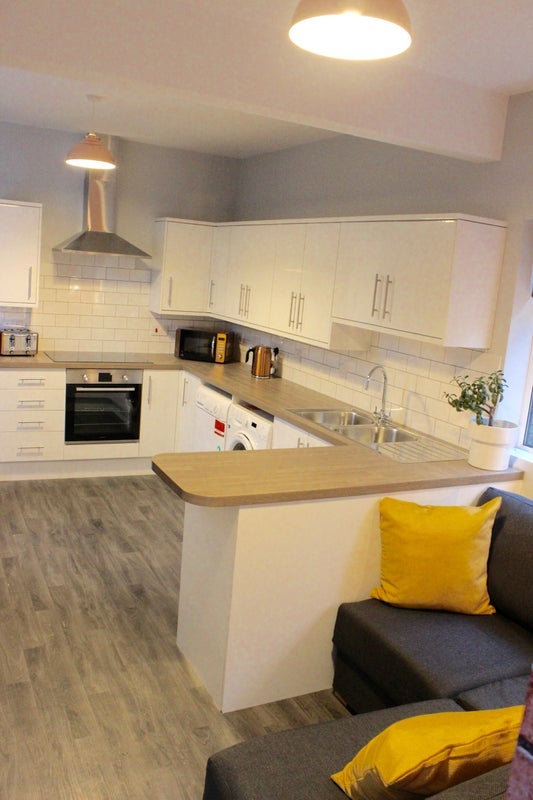 Room Linden Road in Sandwell