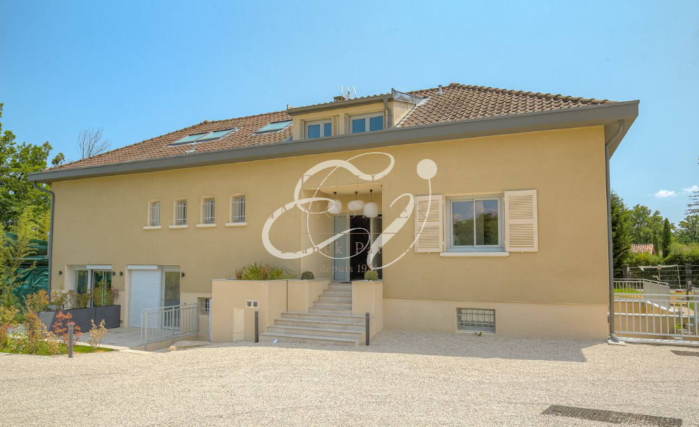 Appartement Chemin du Tronchon à Écully