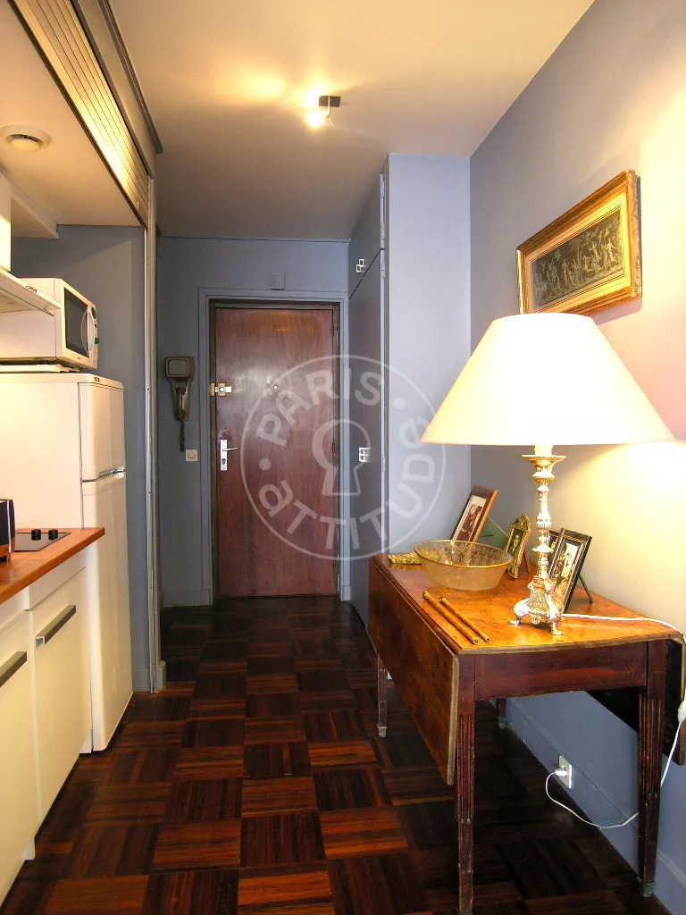 Flat Rue de Paradis in Paris