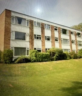 Flat Davos Close in Woking