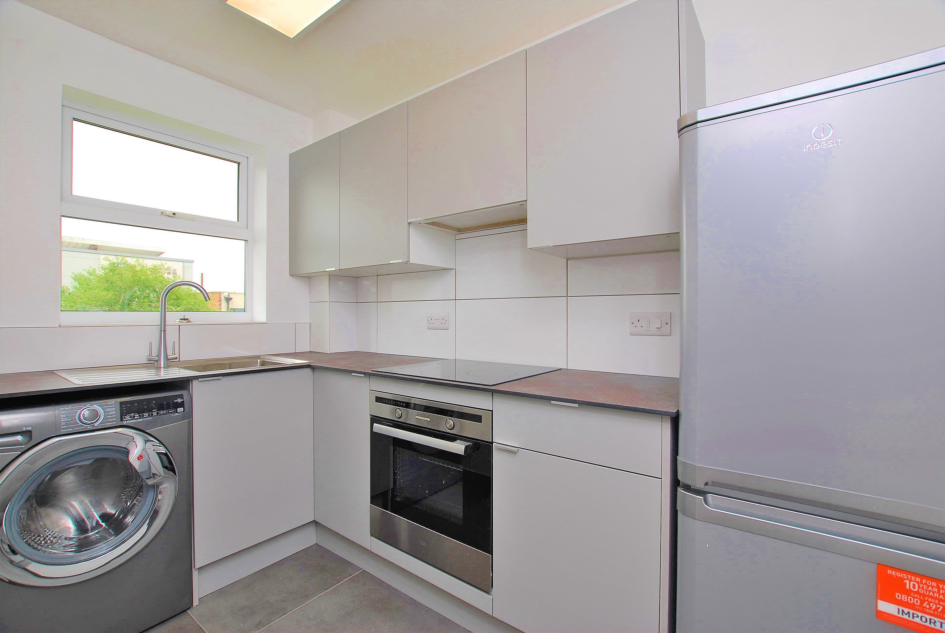 Flat Springside Court in Guildford