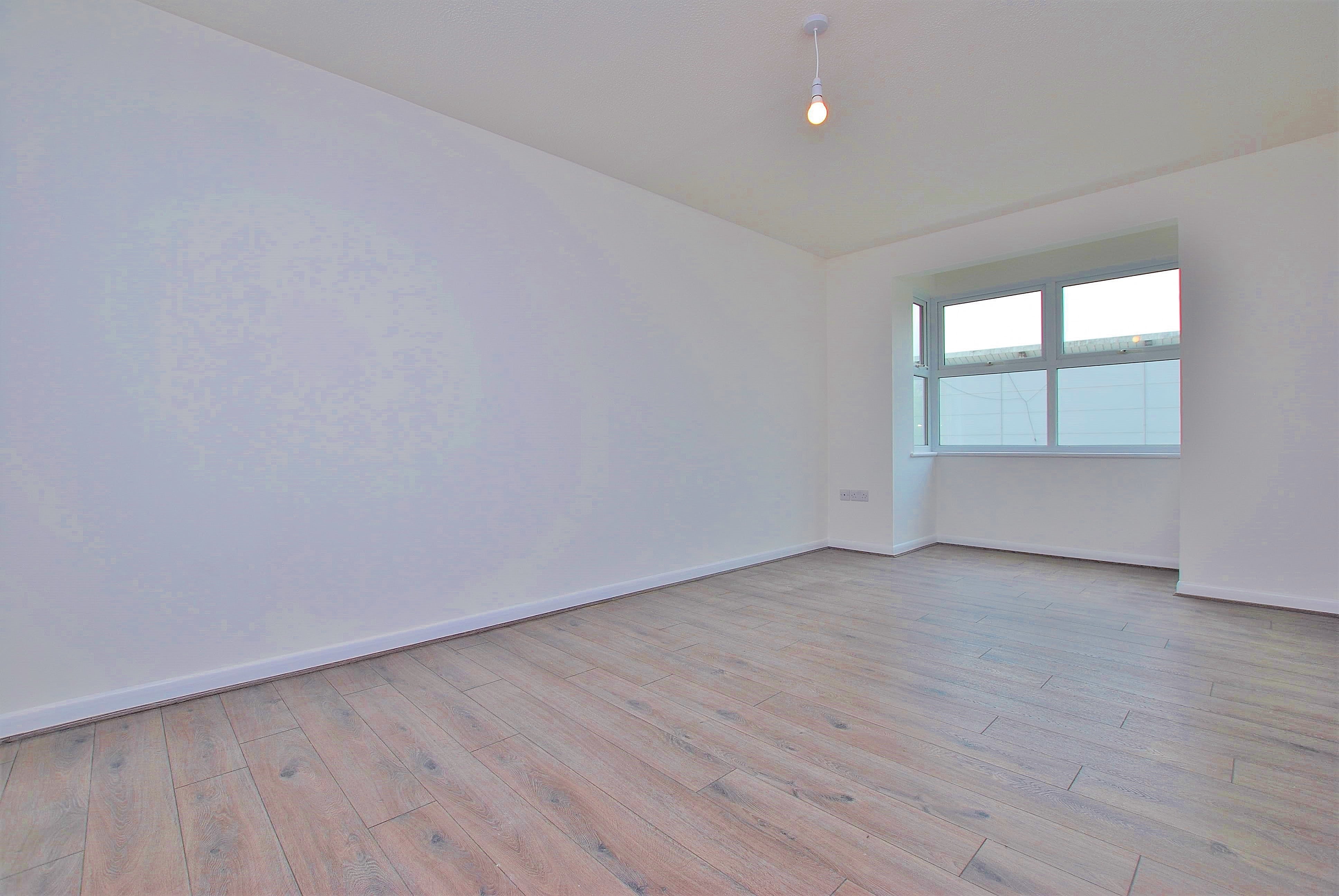 Flat Springside Court in Guildford