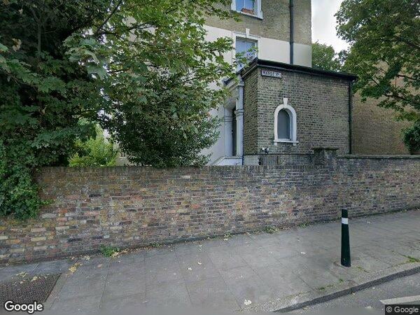 Flat Rectory Road in Greater London