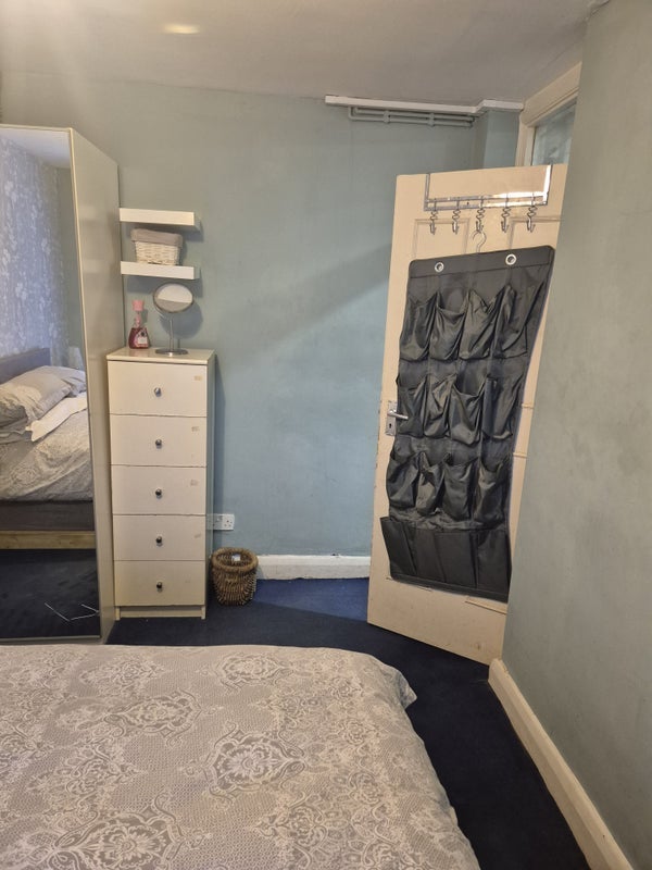 Room Cambridge Gardens in Greater London