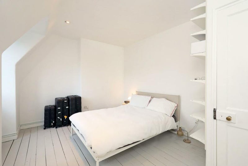 Room Loughborough Road in Greater London