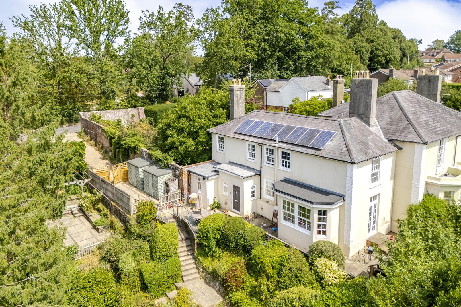 House Snatts Road in Wealden