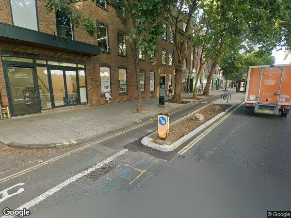 Flat Gray's Inn Road in Greater London