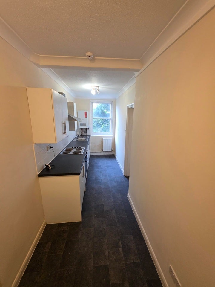 Flat Blackwater Road in Eastbourne