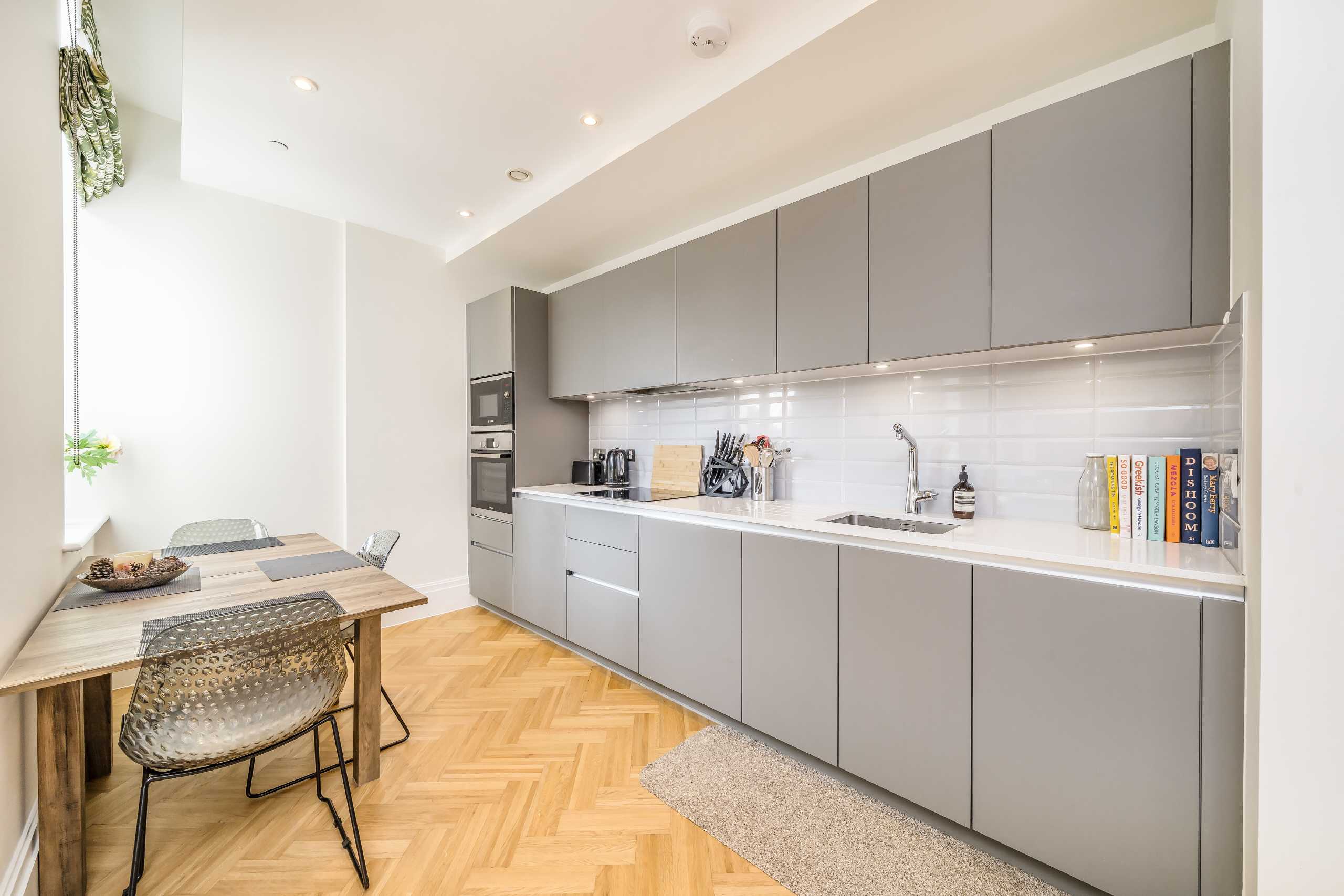 Flat Acre Lane in Greater London
