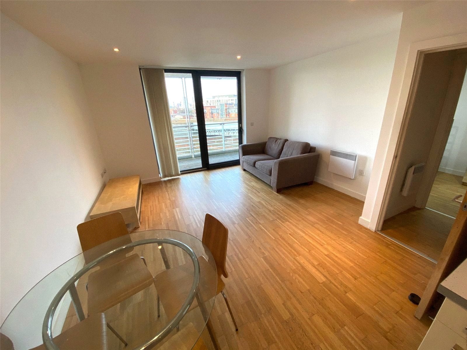 Flat Kelso Place in Manchester