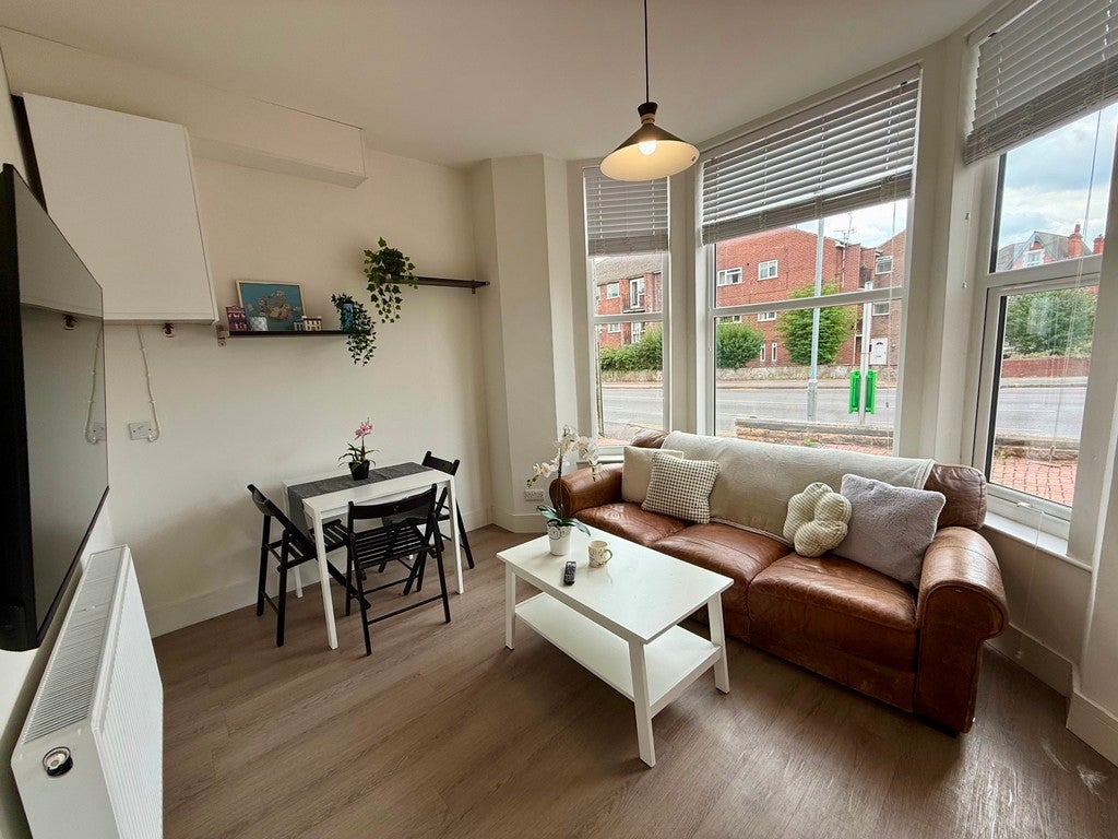 Room Melton Road in Nottingham