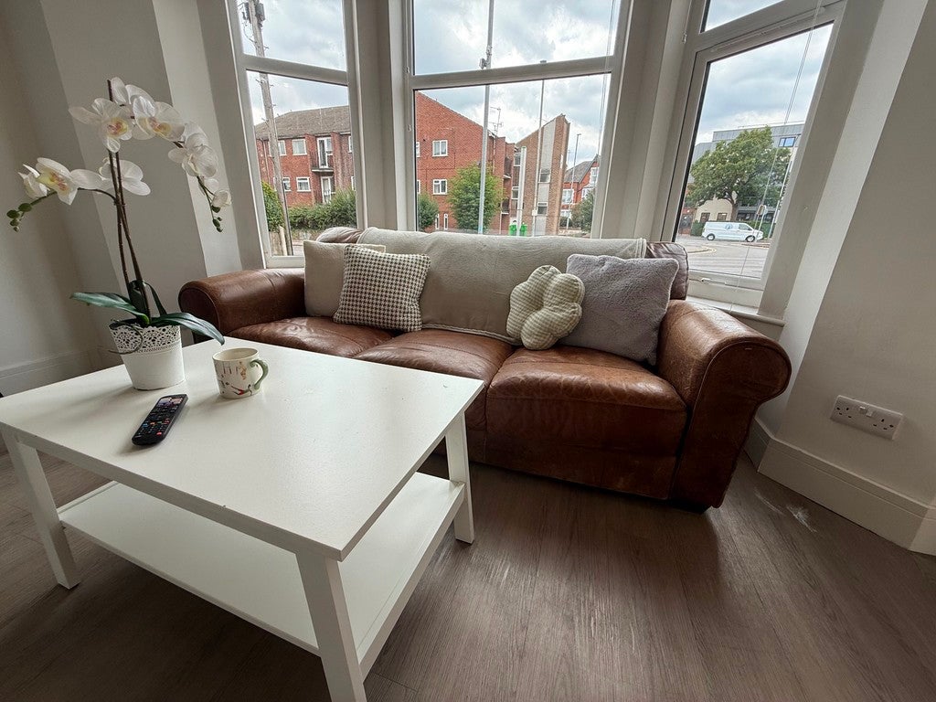 Room Melton Road in Nottingham