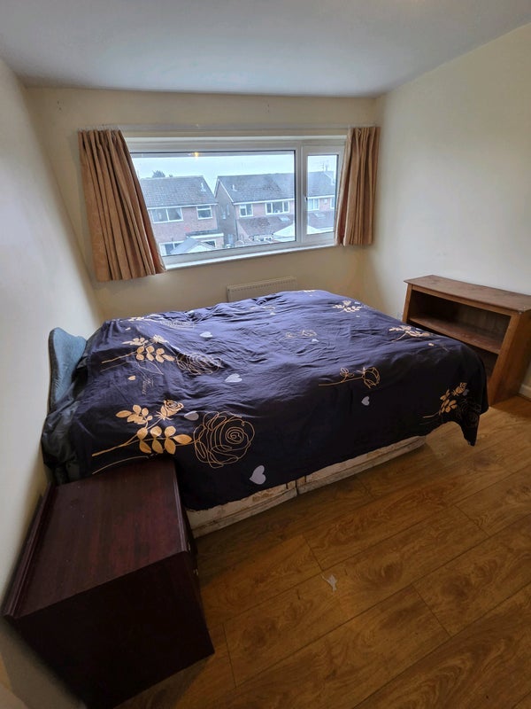 Flat Heversham Avenue in Preston