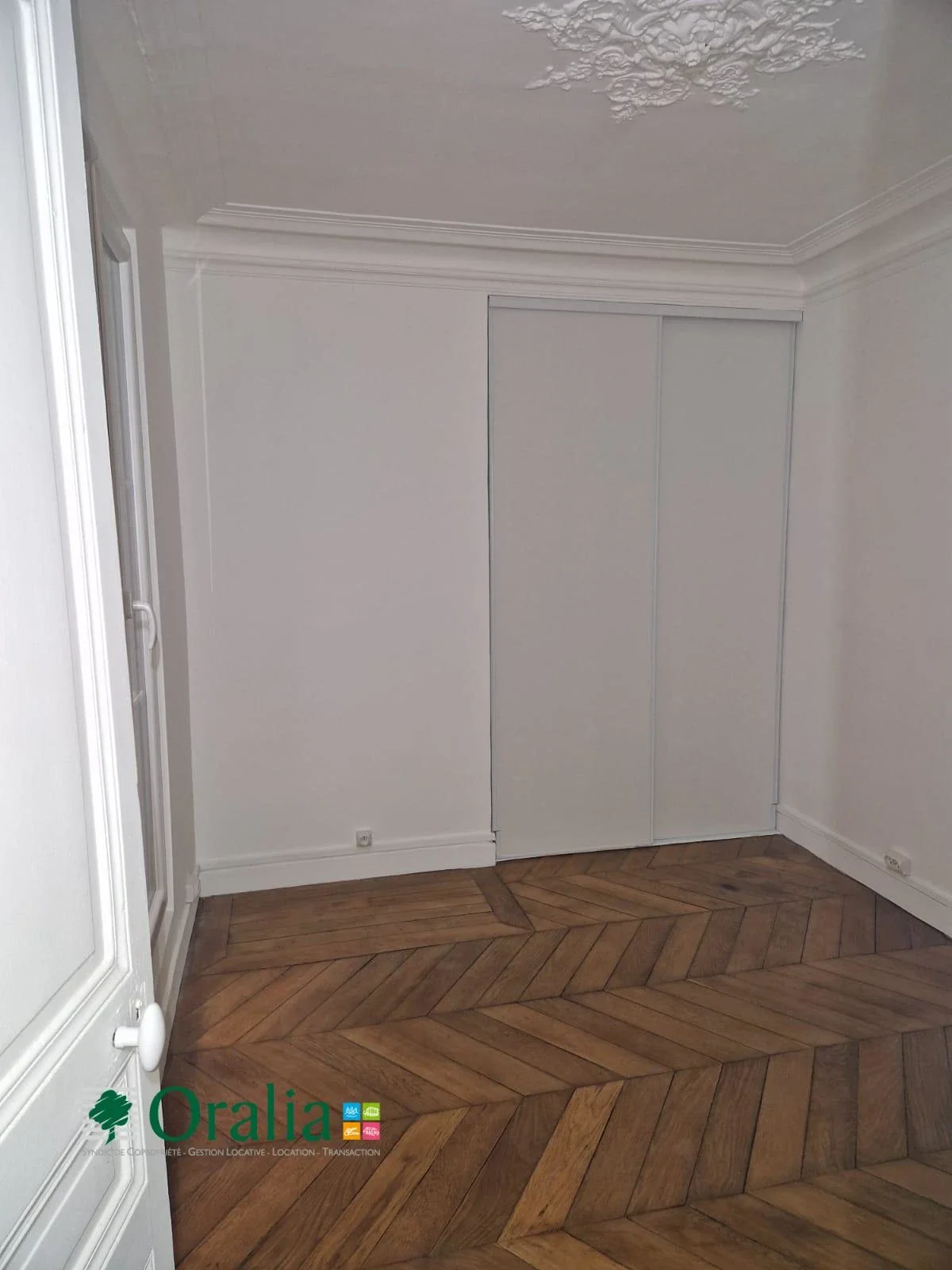 Appartement Rue la Condamine à Paris