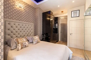 Flat Basil Street in Greater London