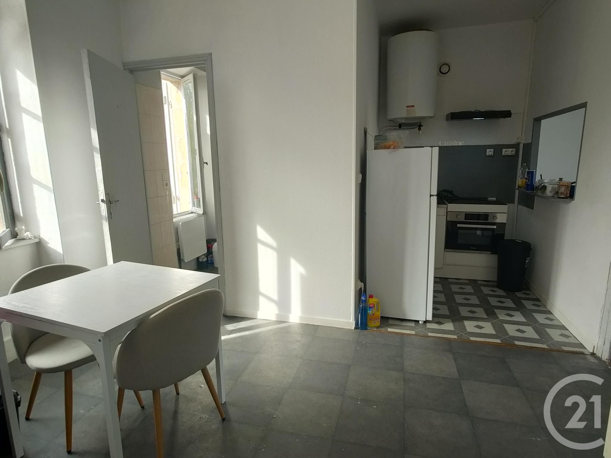 Appartement Route Nationale à Saint-Léger-des-Vignes