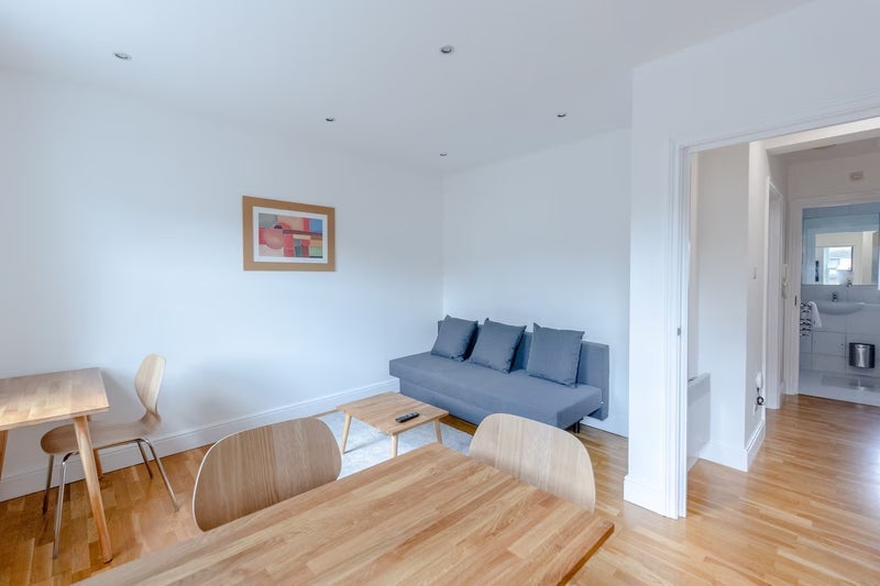 Flat King's Terrace in Greater London