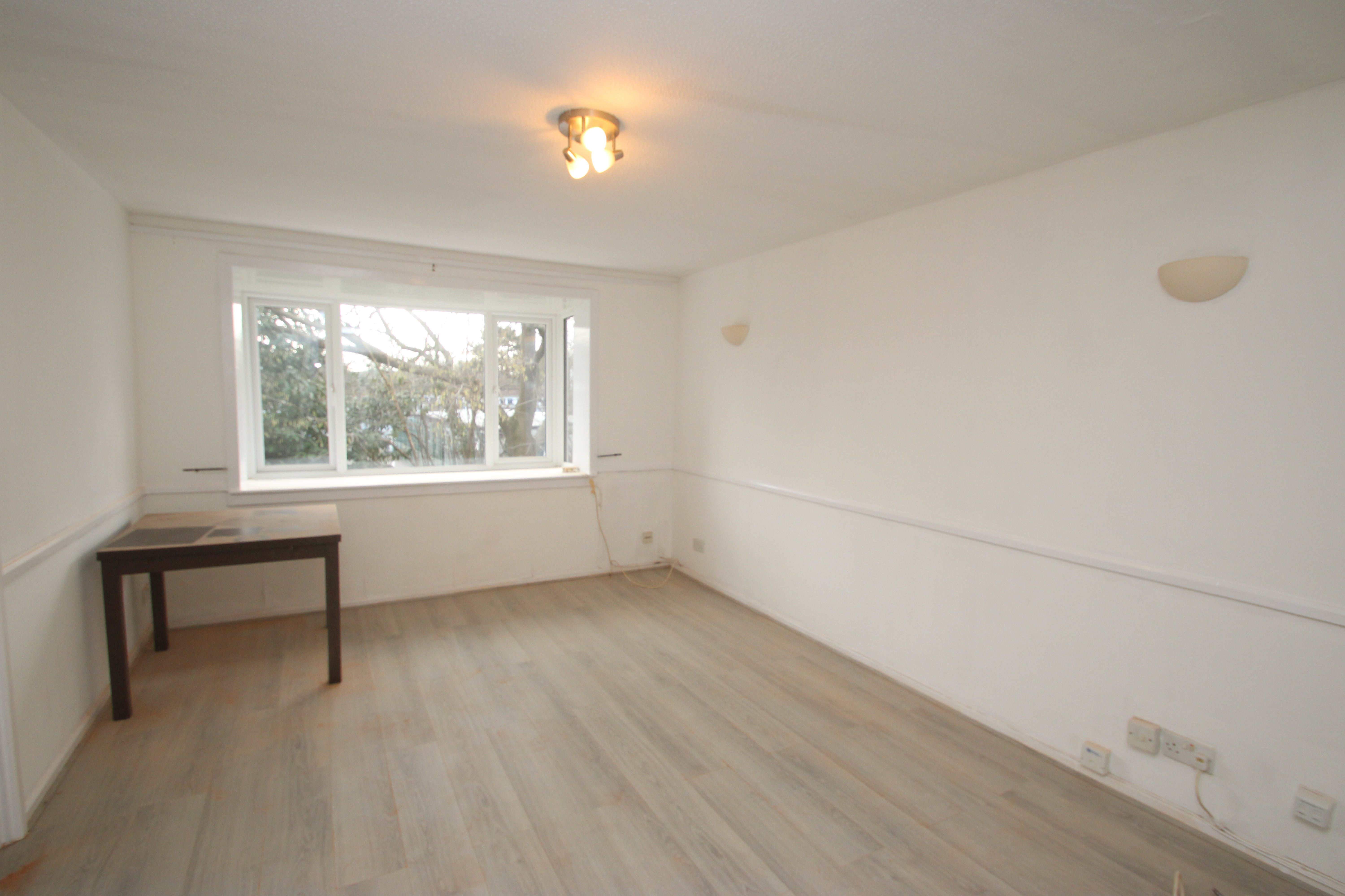 Flat Selborne Road in Greater London