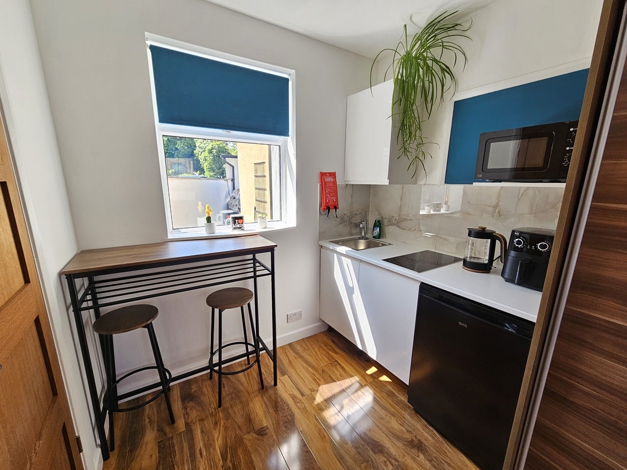 Room Upney Lane in Greater London