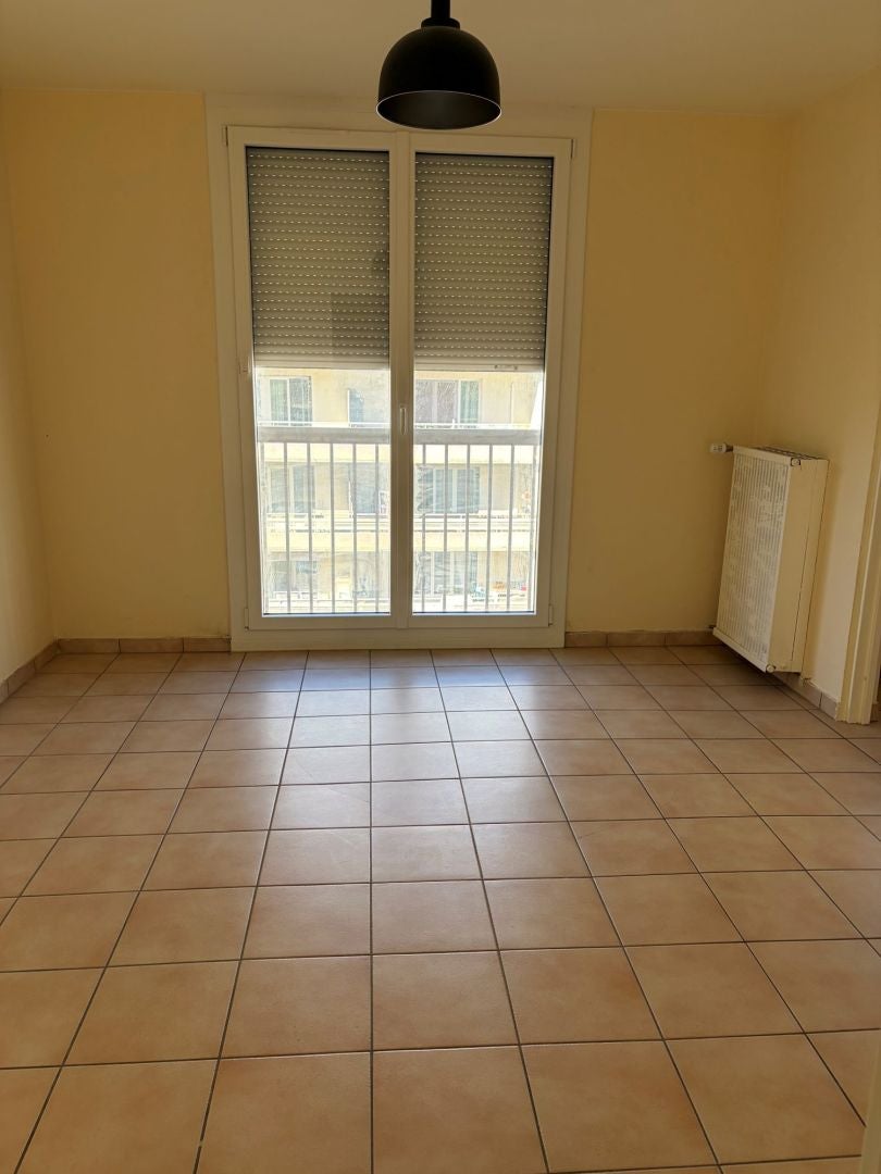 Flat Rue Léon Blum in Villeurbanne