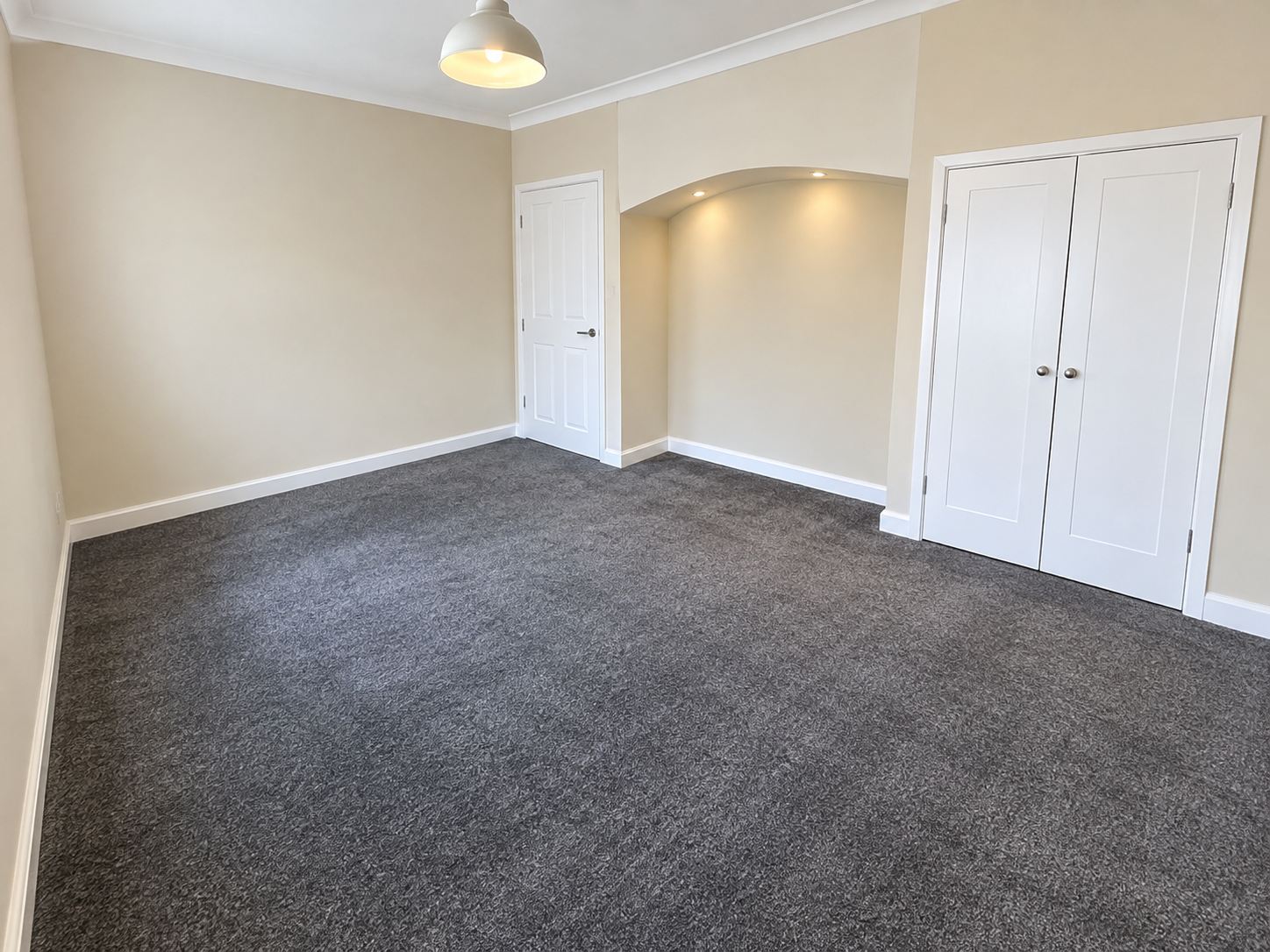 Flat Kingston Court in Birmingham
