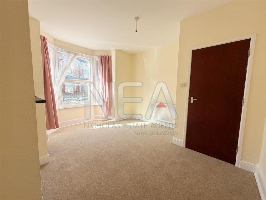 Flat Kensington Road in Reading