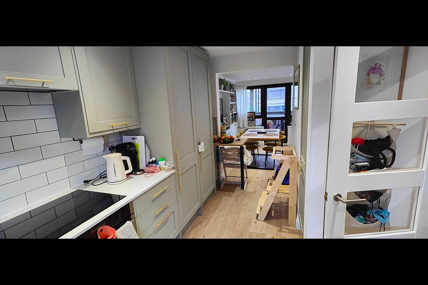 Room Brownswood Road in Greater London