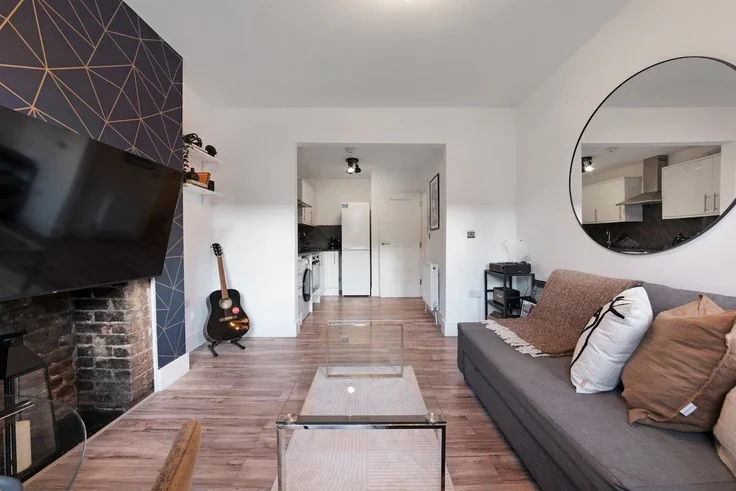 Flat Camden High Street in Greater London