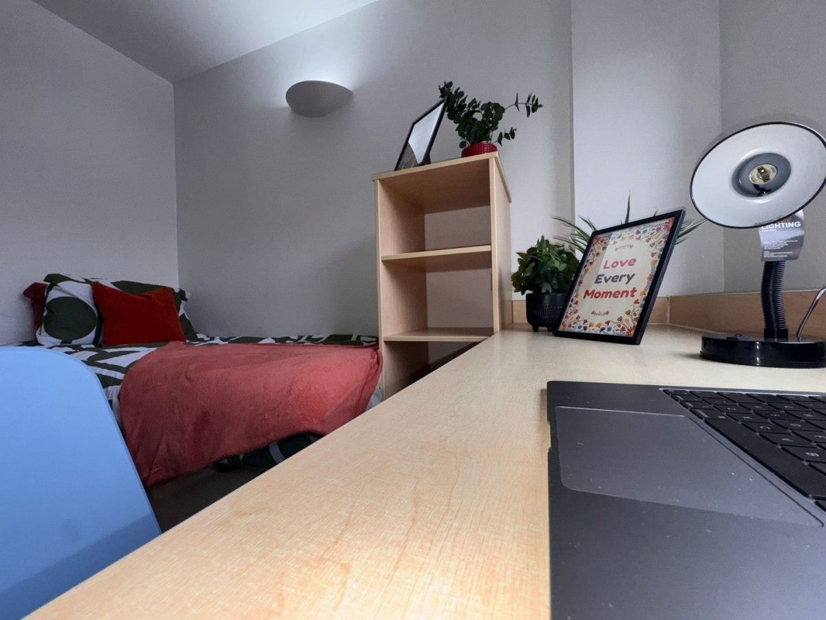 Room Millennium Way in Sunderland