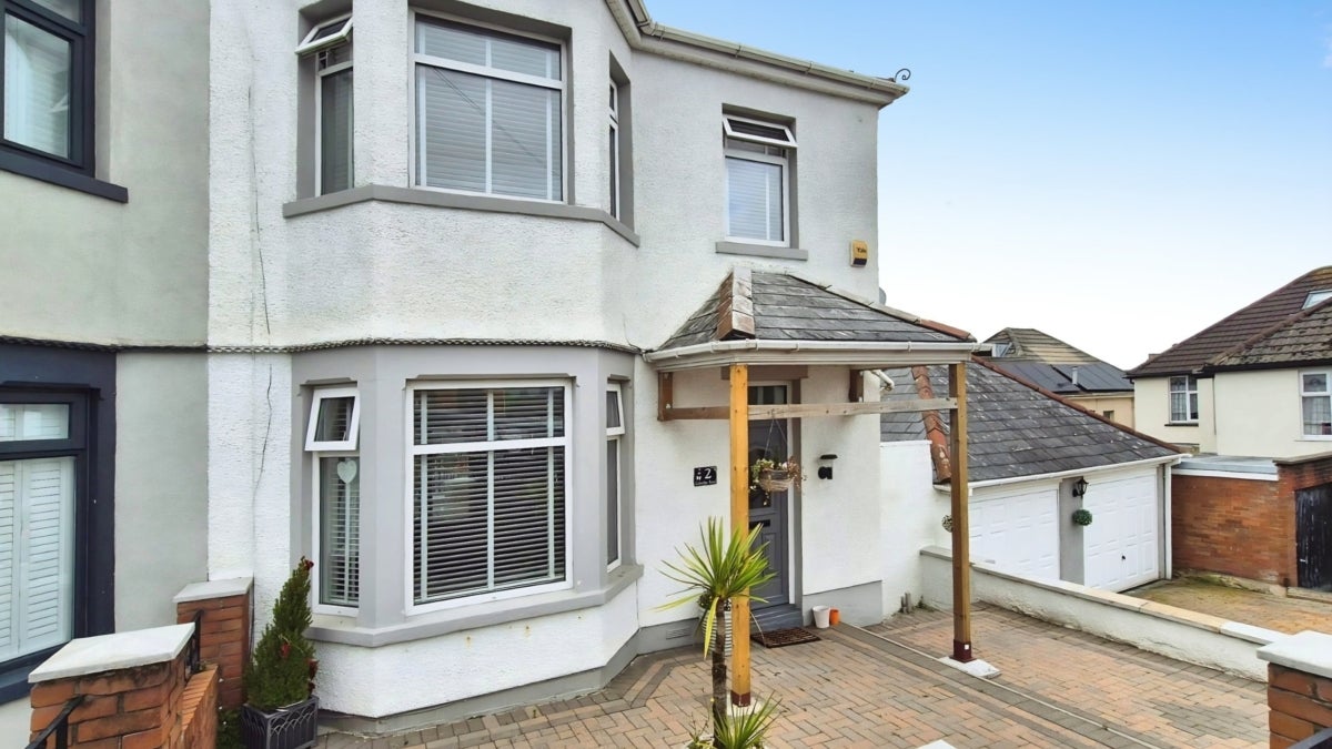 House Coleridge Road in Newport