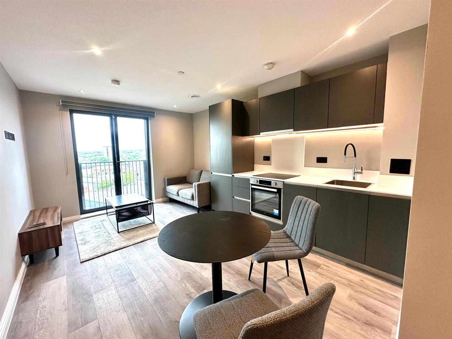 Flat Springwell Road in Leeds