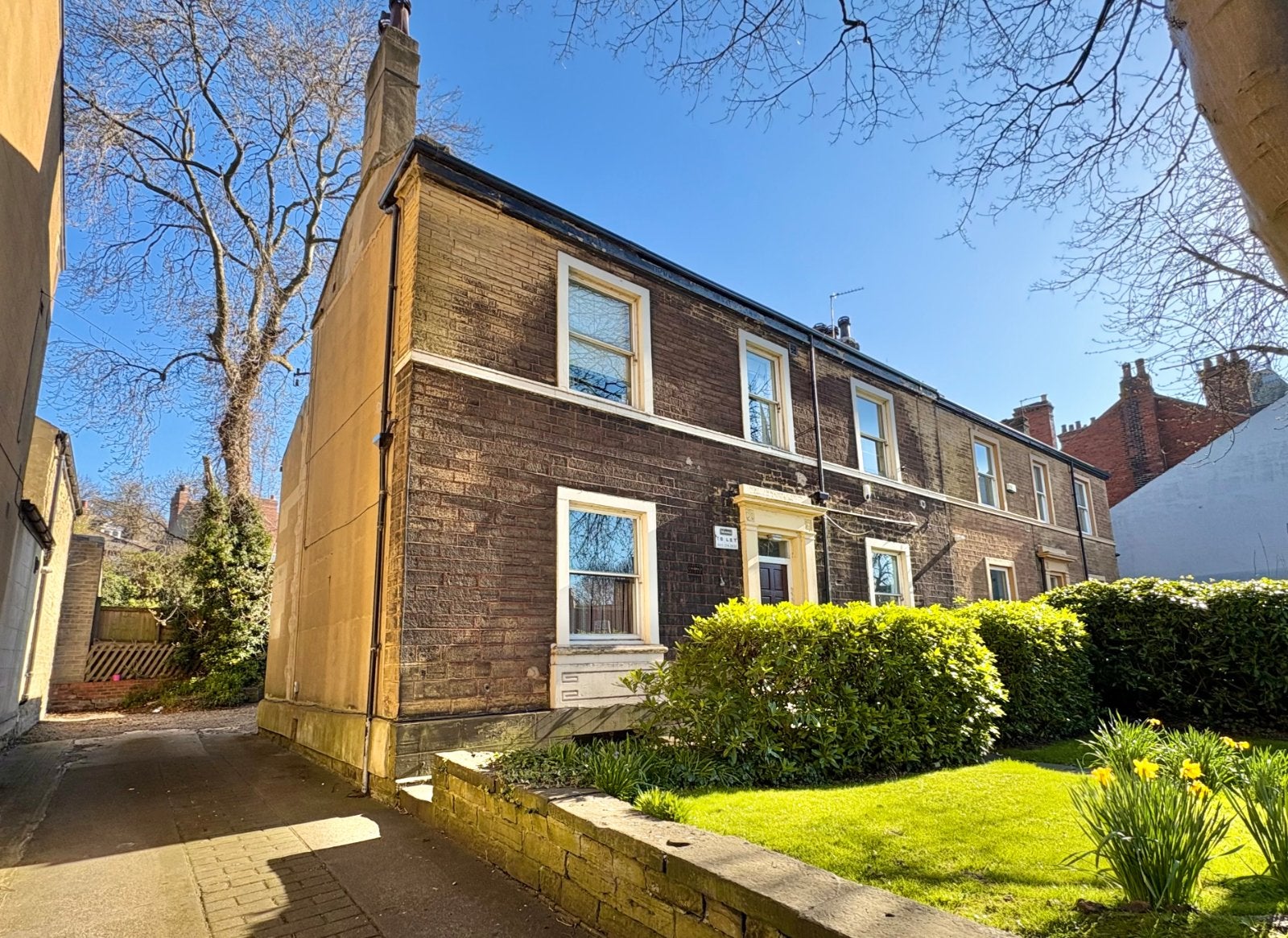 Flat Headingley Lane in Leeds