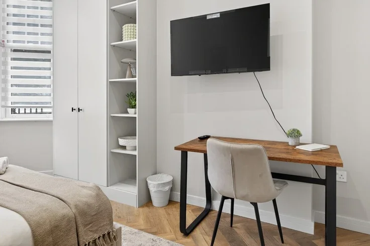 Flat Barton Road in Greater London