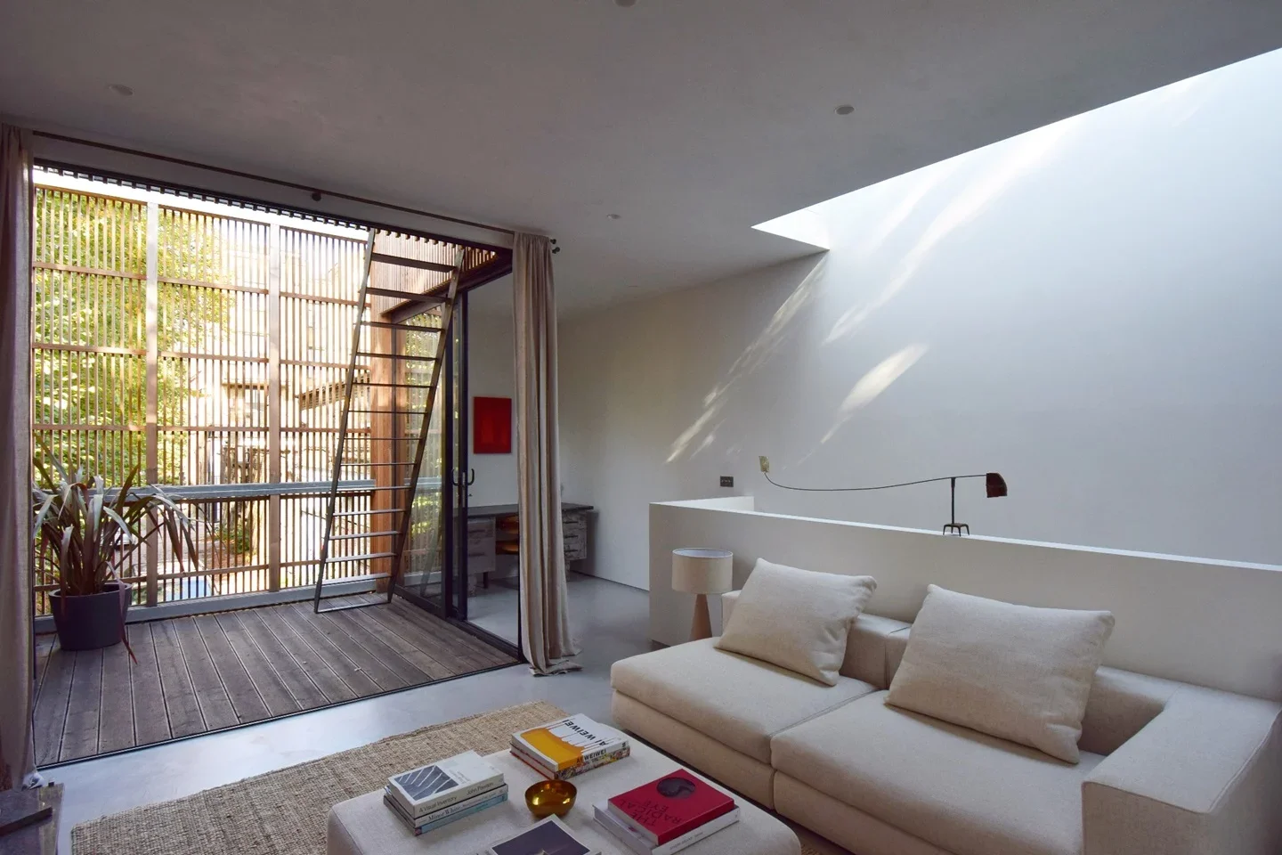 House Vanguard Court in Greater London