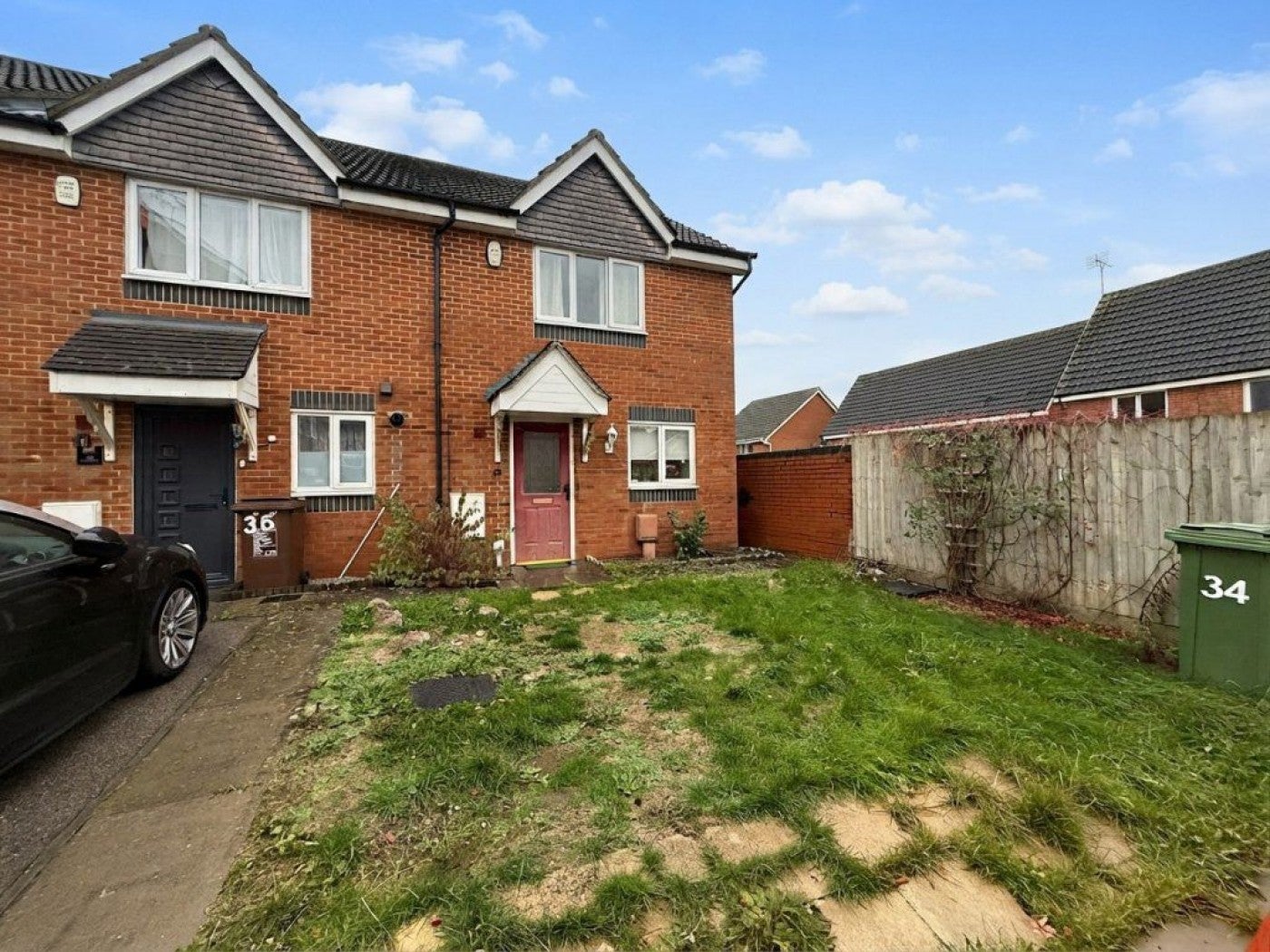 Flat Violet Close in Corby