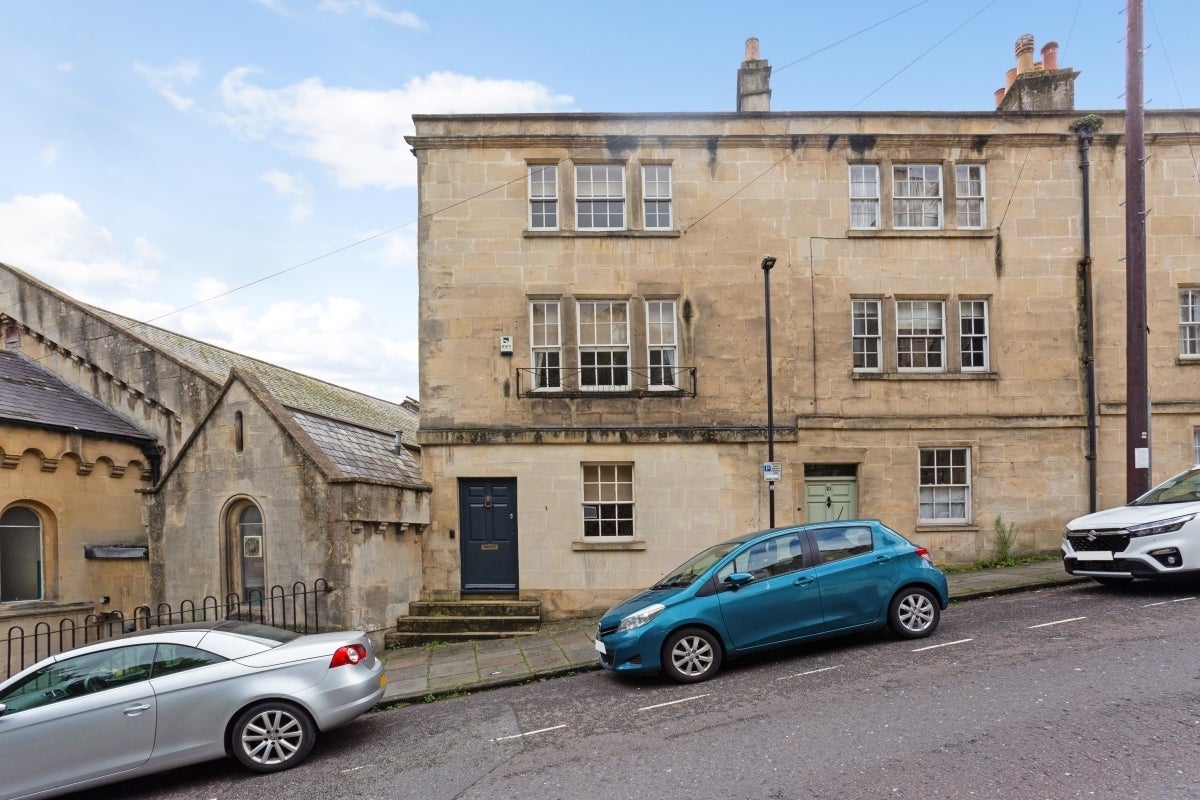 House Guinea Lane in Bath