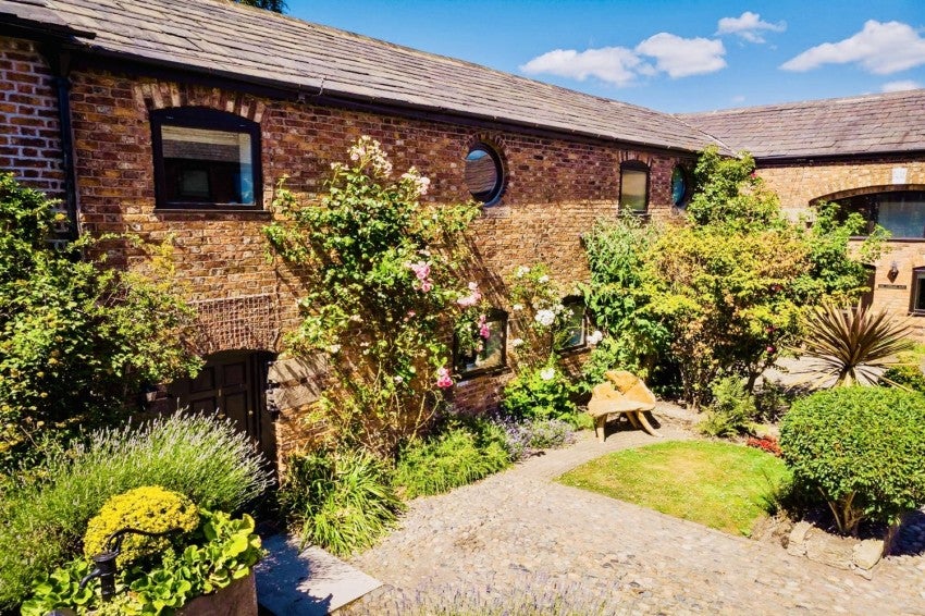 House Lower Rake Lane in Helsby