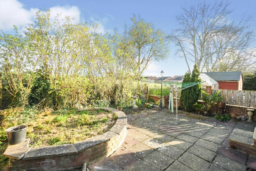 House Headland Close in Chesterfield