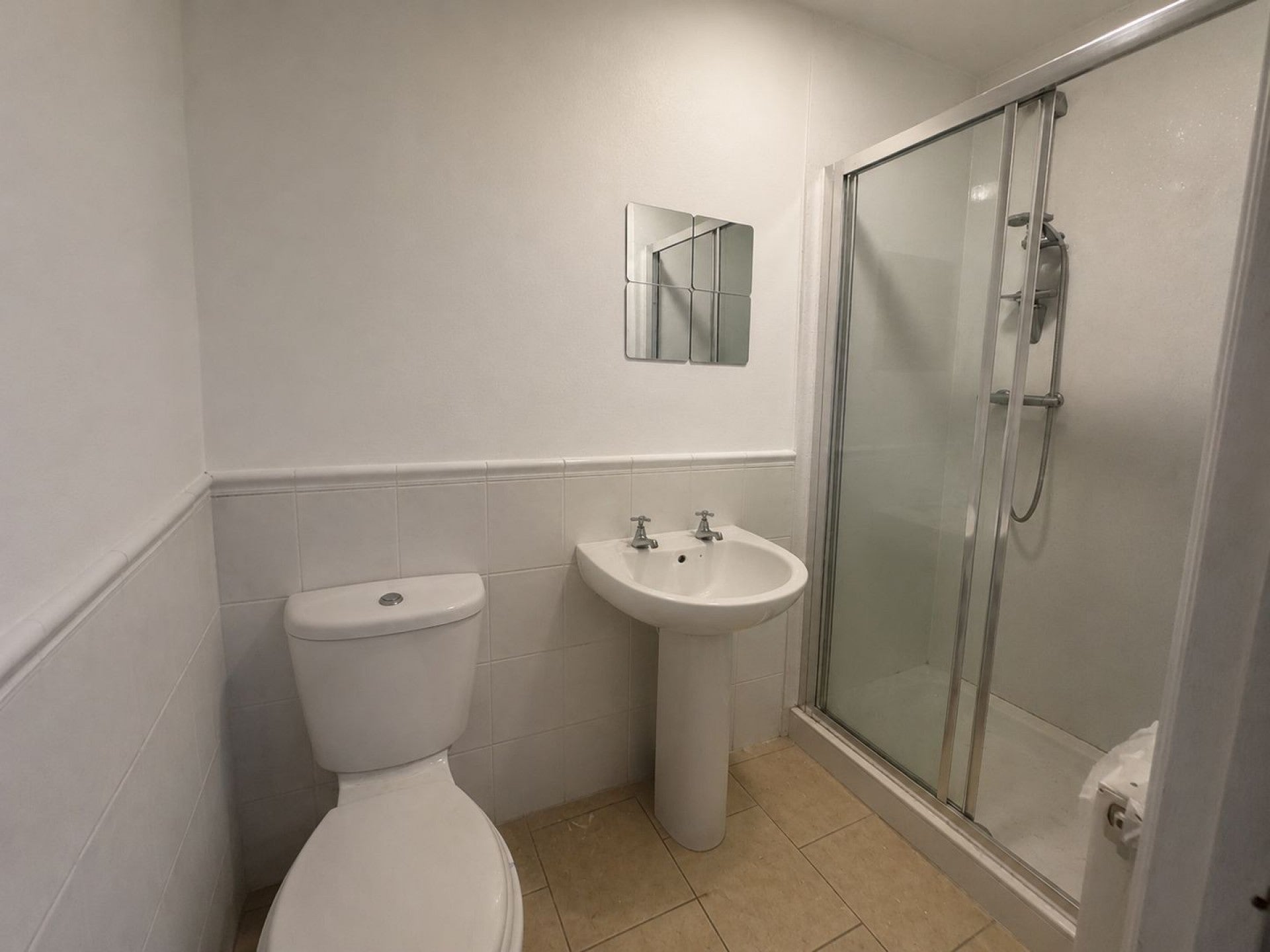 Flat Warrior Square in St Leonards
